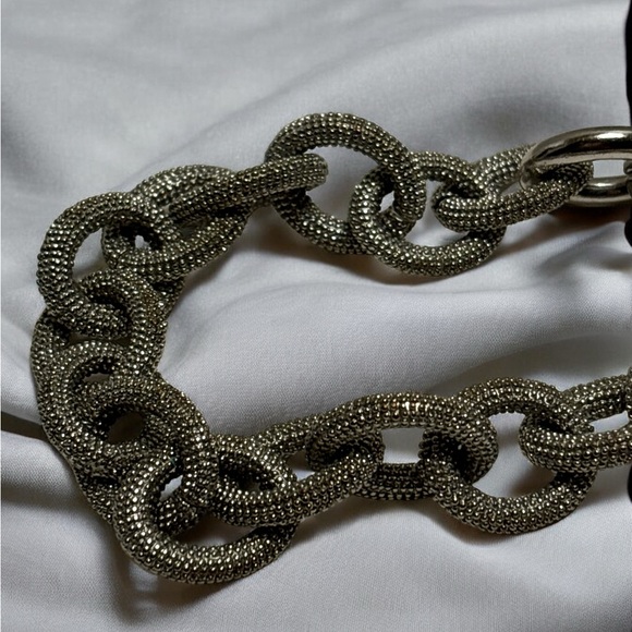 🛍️3 for $25🛍️ Banana Republic Silver Tone Chunky Link Toggle Necklace - Picture 6 of 6